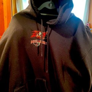 NFL Tampa Bay Buccaneers sweatshirt